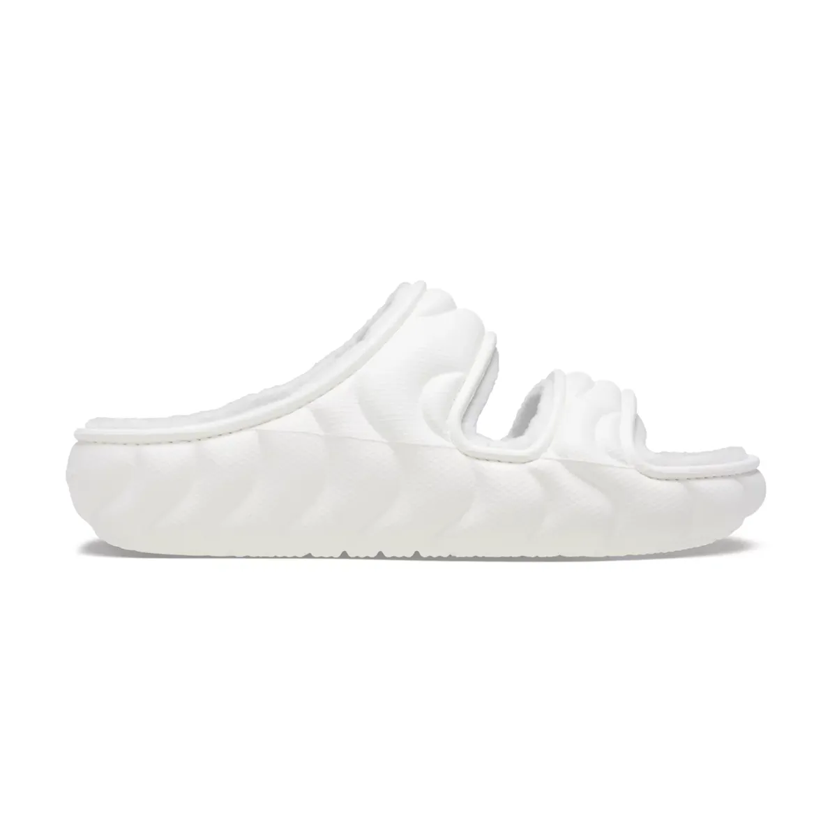 Crocs Classic Cozzzy Overpuff Sandal - White2